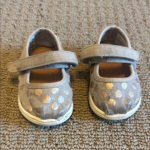 Toms Gray and Gold Dress Shoes with Polka Dots size 4